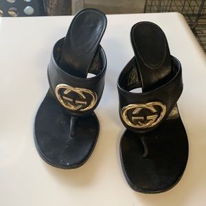 Gucci thong high heel sandal black leather 6 1/2B